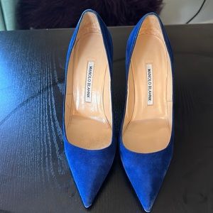 Manolo Blahnik shoes size 38 1/2 in good condition.